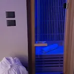 Отель Leoni & Private 3*