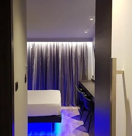 Hotel Leoni & Private 3*