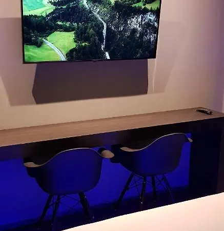 Leoni & Private Hotel 3*