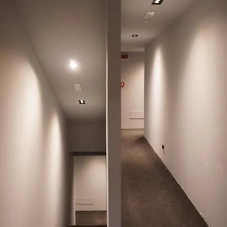 Hotel Leoni & Private 3*