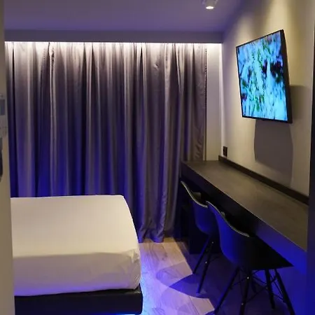 2leonimhotel