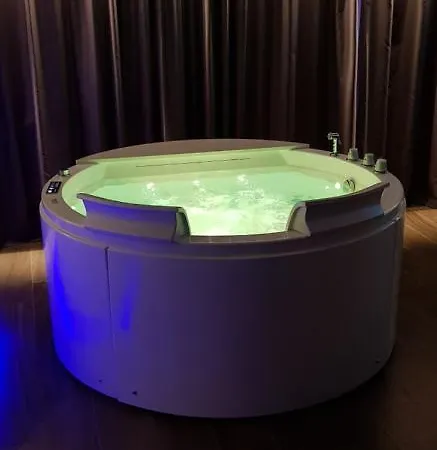 Szálloda Leoni & Private 3*