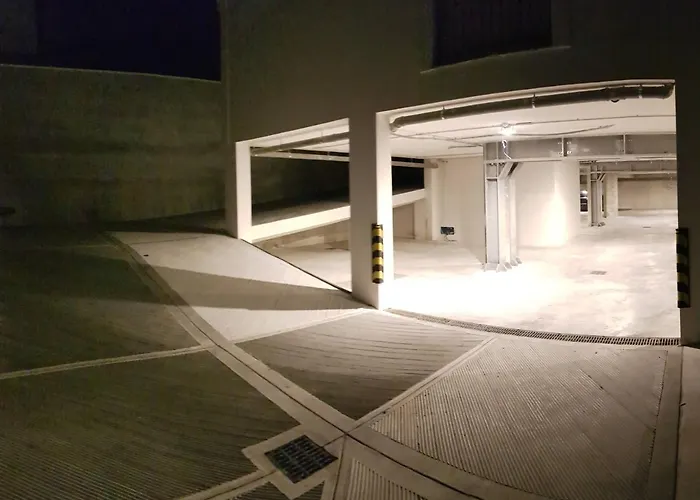 Ξενοδοχείο Leoni & Private