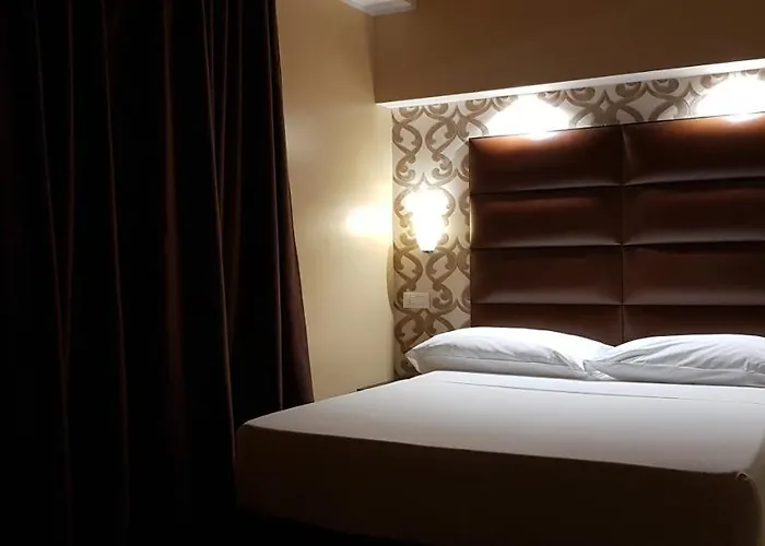 Hotell Leoni & Private 3*