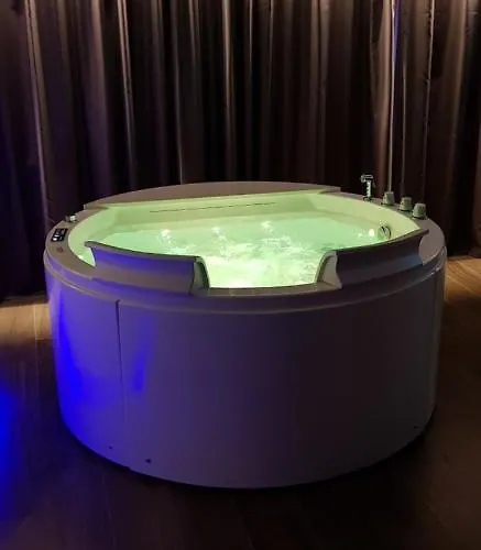 Hotell Leoni & Private 3*