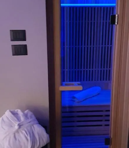 Ξενοδοχείο Leoni & Private 3*