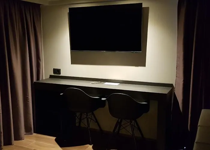 Hotell Leoni & Private 3*